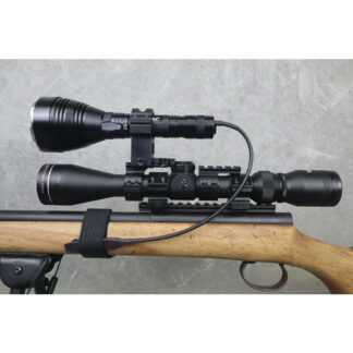 Eagtac M3V Rechargeable (3000 Lumens) 877 Metres Hunting Torch Kit